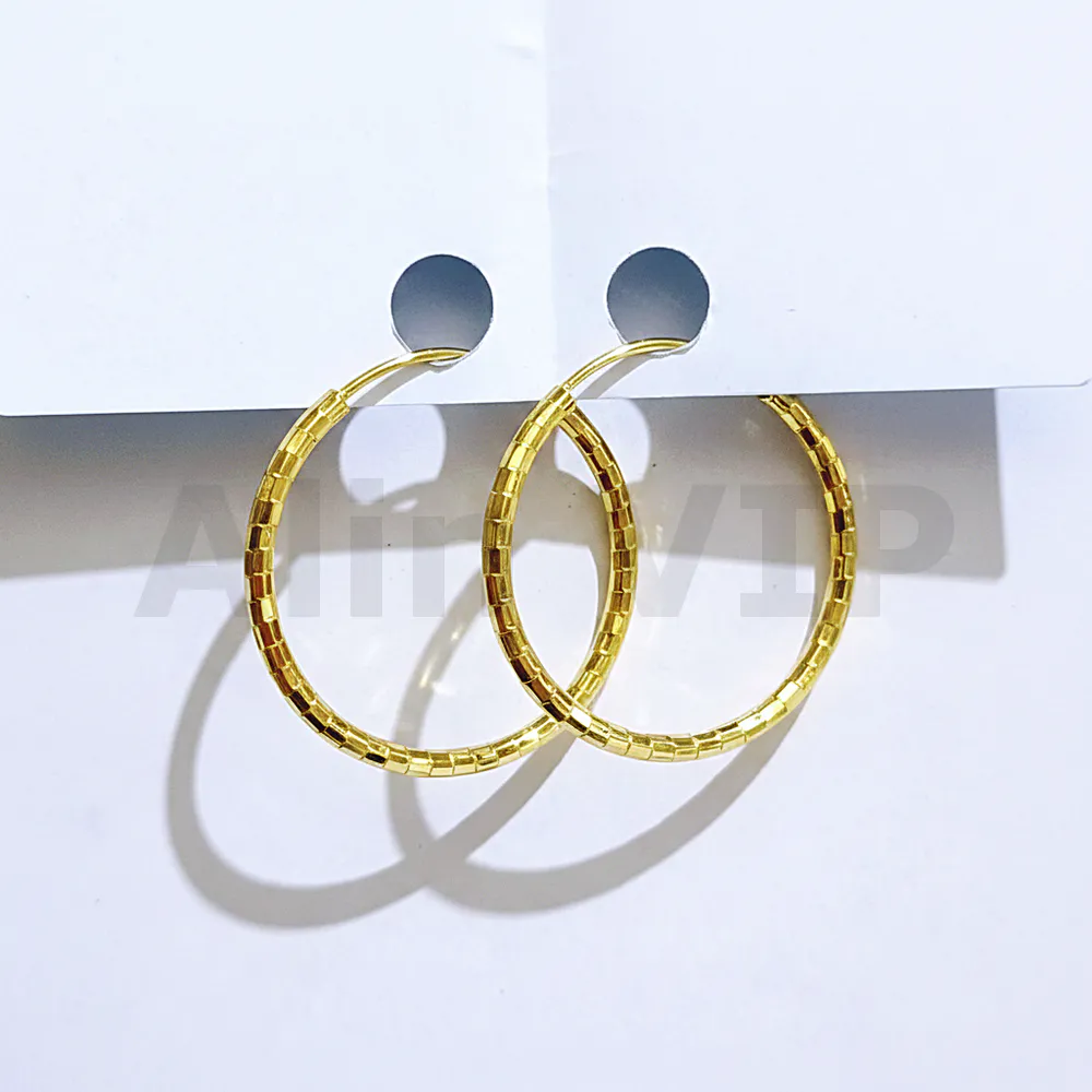 Anting hoop wanita motif kotak Bali gold lapis emas ukuran 2,5 cm etnik modern ATW077