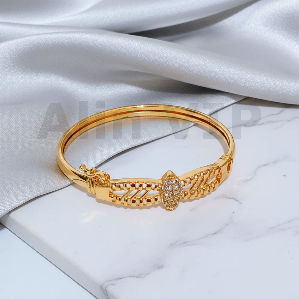 Gelang Bangle Gold Oval Kerawang Permata Alin VIP GLB020 realpict