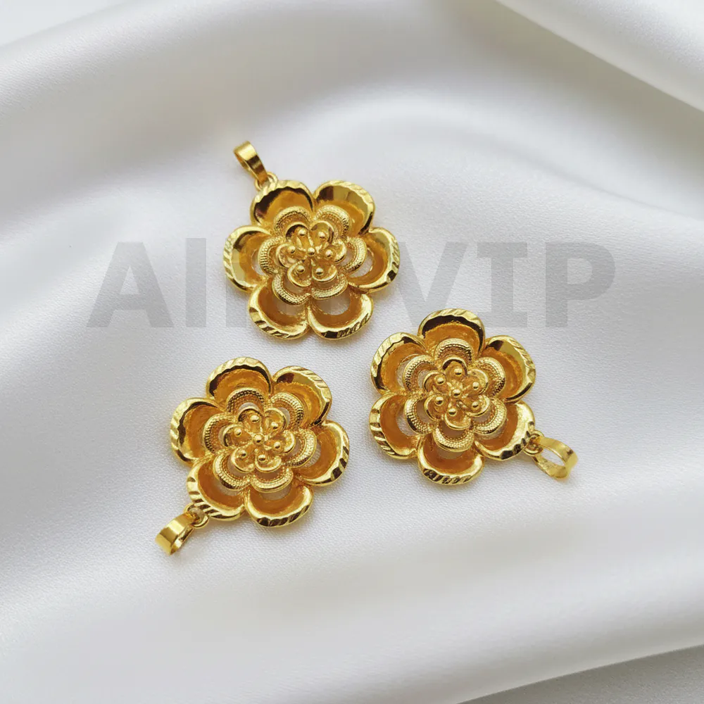 Liontin bunga mawar ukir emas romantis detail kelopak rapi LTW062