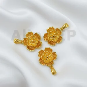 Liontin bunga sakura tekstur ukir emas terinspirasi musim semi Jepang LTW068