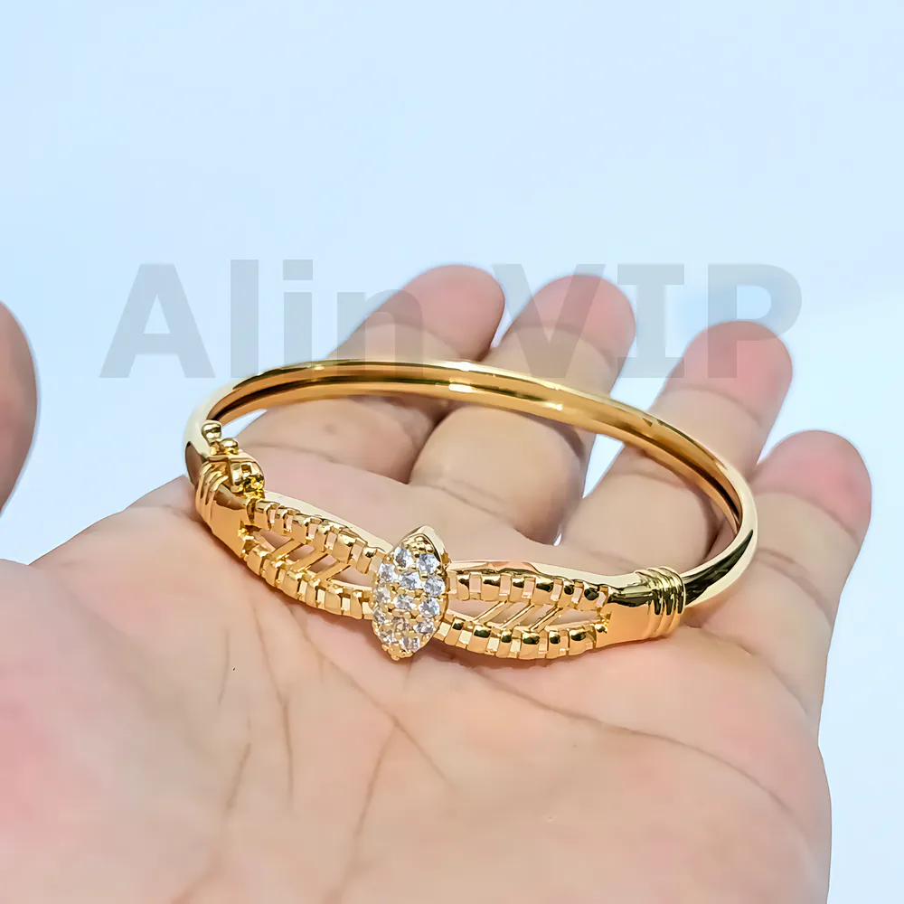 gelang bangle kroncong mata zirconia titanium warna gold etnik klasik awet alin vip glb020