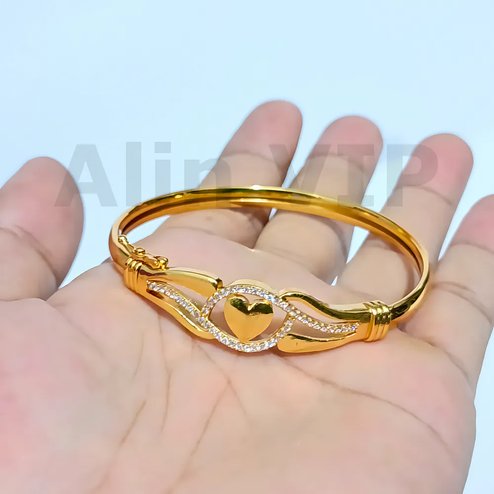 gelang bangle love motif hati permata zircon titanium gold plated kado alin vip glb030