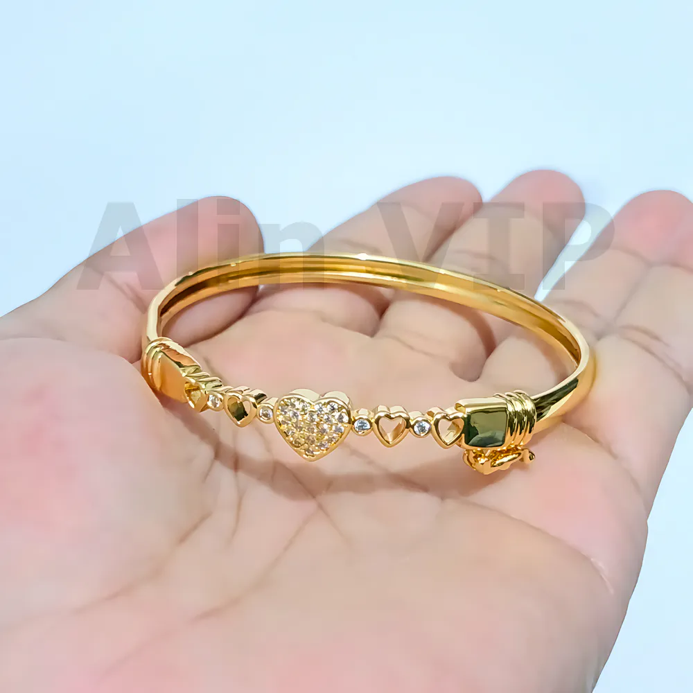 gelang bangle motif love zirconia gold titanium aksesoris imut cantik daily outfit anti karat alin vip glb015